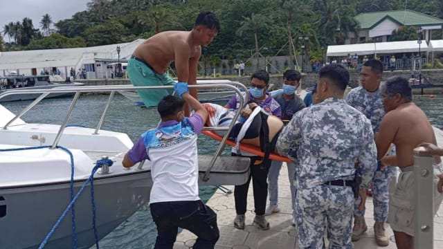 菲律宾两船相撞 酿两死四伤