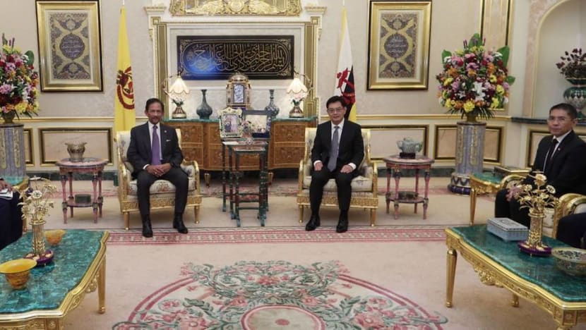 DPM Heng visits Bandar Seri Begawan to extend condolences on death of Sultan of Brunei's son DPM Heng visits Bandar Seri Begawan to extend condolences on death of Sultan of Brunei's son