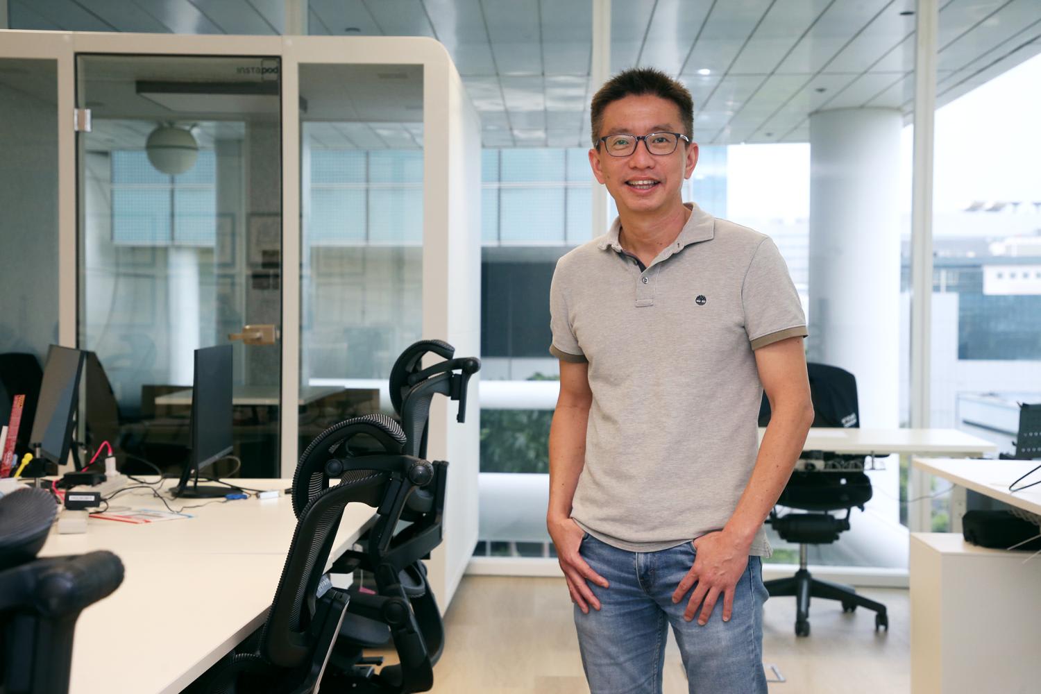 Mr Seah Chen Lock, 51, is deputy director of Advanced Ophthalmic Innovations (AOI), a spinoff from the National University of Singapore. Mr Seah Chen Lock, 51, is deputy director of Advanced Ophthalmic Innovations (AOI), a spinoff from the National University of Singapore.