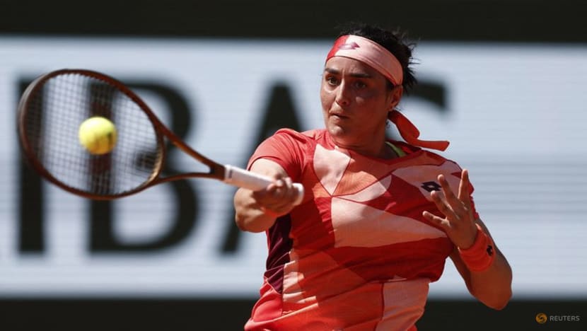 Jabeur swats aside Pera to move into French Open quarter-finals