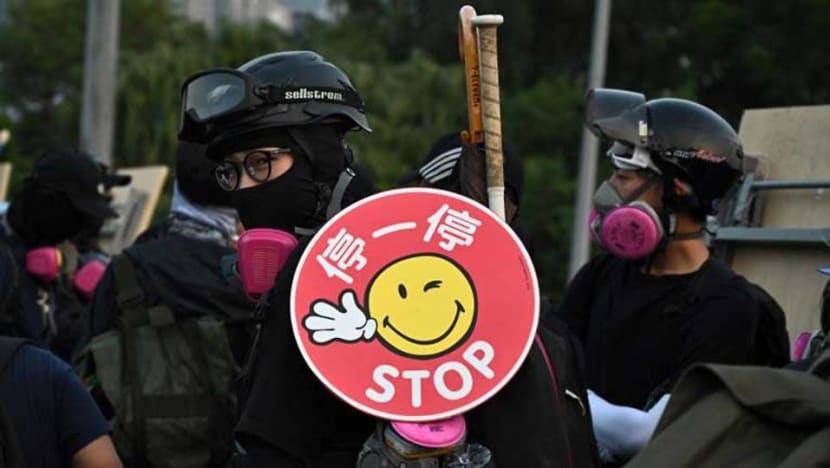Protesters blockade universities, stockpile makeshift weapons as chaos grips Hong Kong Protesters blockade universities, stockpile makeshift weapons as chaos grips Hong Kong
