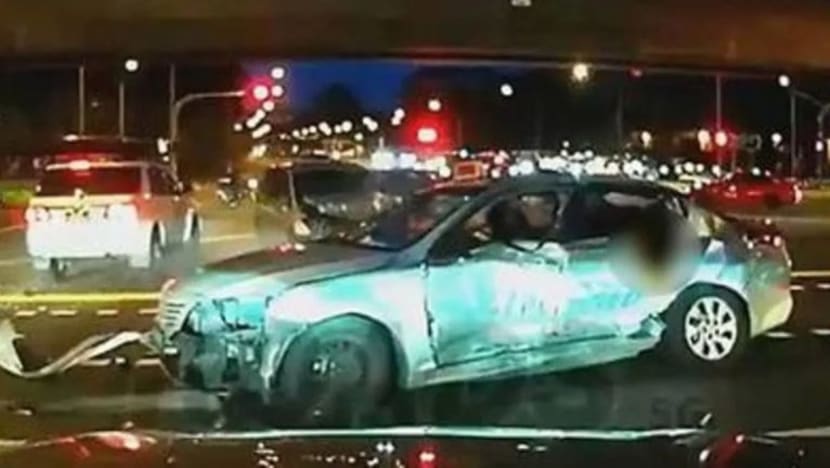 Siswi NUS maut nahas di Clementi Road; pemandu yang langgar teksi didenda, dilarang memandu Siswi NUS maut nahas di Clementi Road; pemandu yang langgar teksi didenda, dilarang memandu