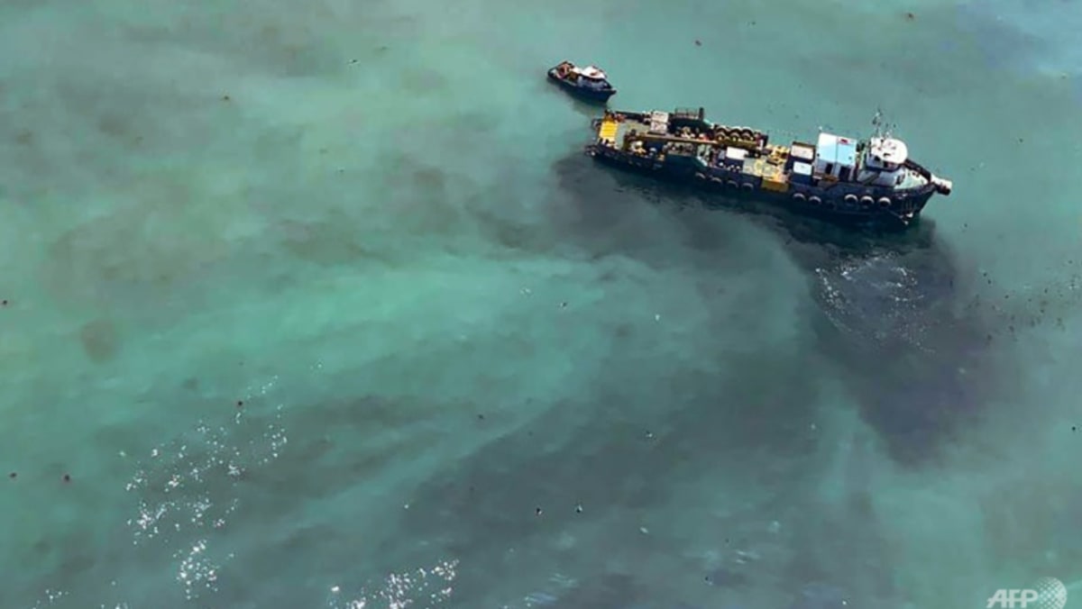 Kebocoran minyak ‘kecil’ di lepas pantai Peru di tengah pembersihan tumpahan minyak mentah