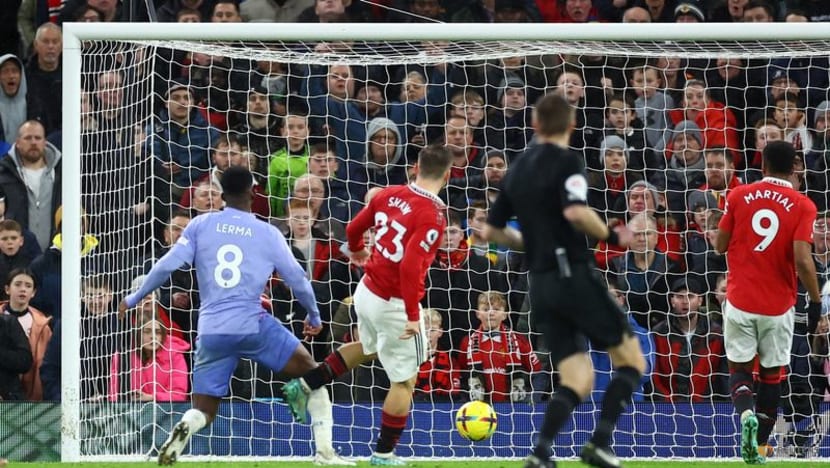 Man United continue fine form with 3-0 win over Bournemouth Man United continue fine form with 3-0 win over Bournemouth