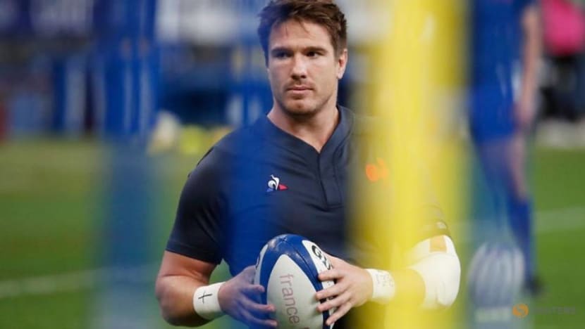 France lock Le Roux out of England Six Nations clash