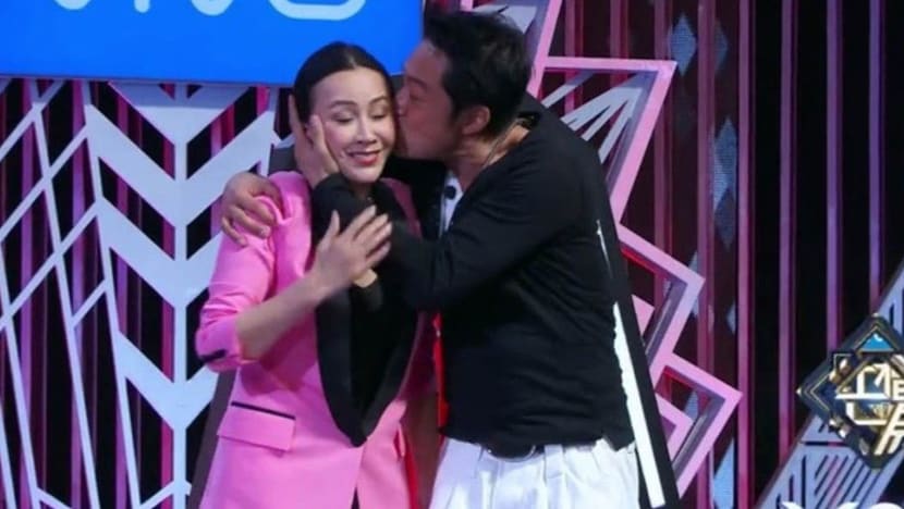 Steve Ma kisses Carina Lau on television