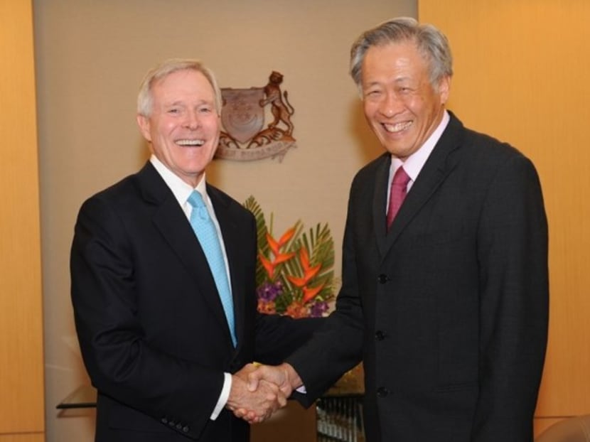 US Secretary of the Navy Raymond Mabus calls on Defence Minister Dr Ng Eng Hen at the Ministry of Defence. Photo: Channel NewAsia