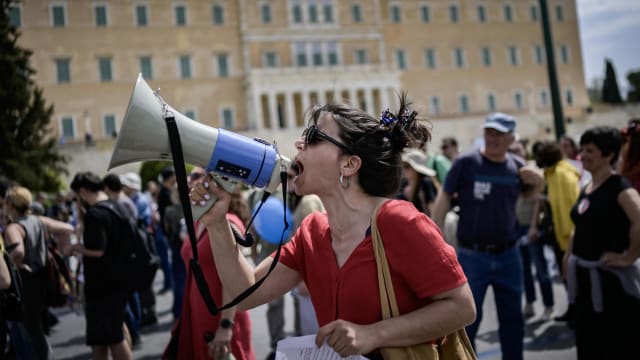 希腊最大工会展开24小时罢工 交通和渡轮服务瘫痪