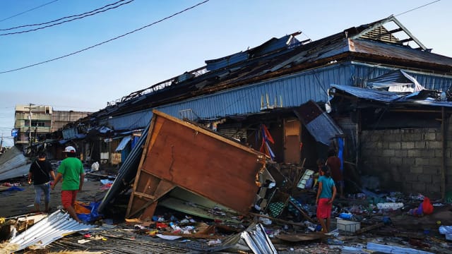 台风雷伊死亡人数增加 菲律宾至少80人死亡