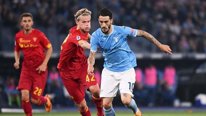 Late goal gives Lazio a 2-2 draw against Lecce