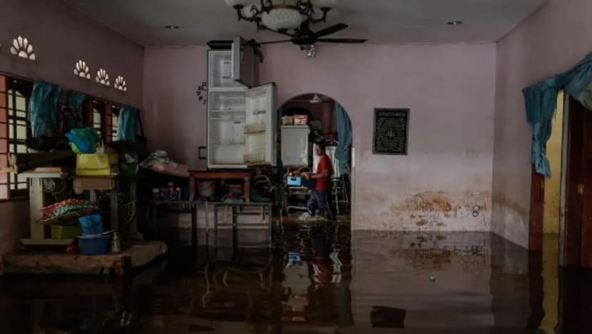 Banjir di Johor semakin surut; jumlah mangsa berkurangan Banjir di Johor semakin surut; jumlah mangsa berkurangan