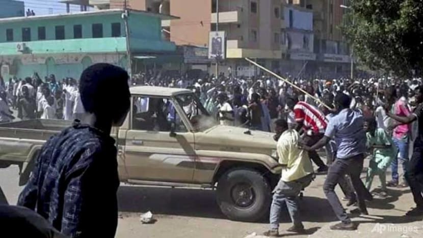 Sudan government says 19 killed in bread price protests, as journalists strike Sudan government says 19 killed in bread price protests, as journalists strike