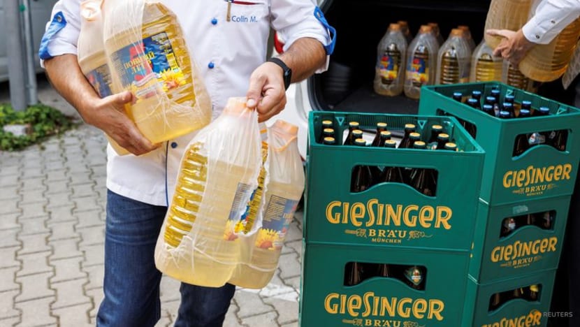 Beer for sunflower oil? Munich pub finds way to beat frying crunch Beer for sunflower oil? Munich pub finds way to beat frying crunch