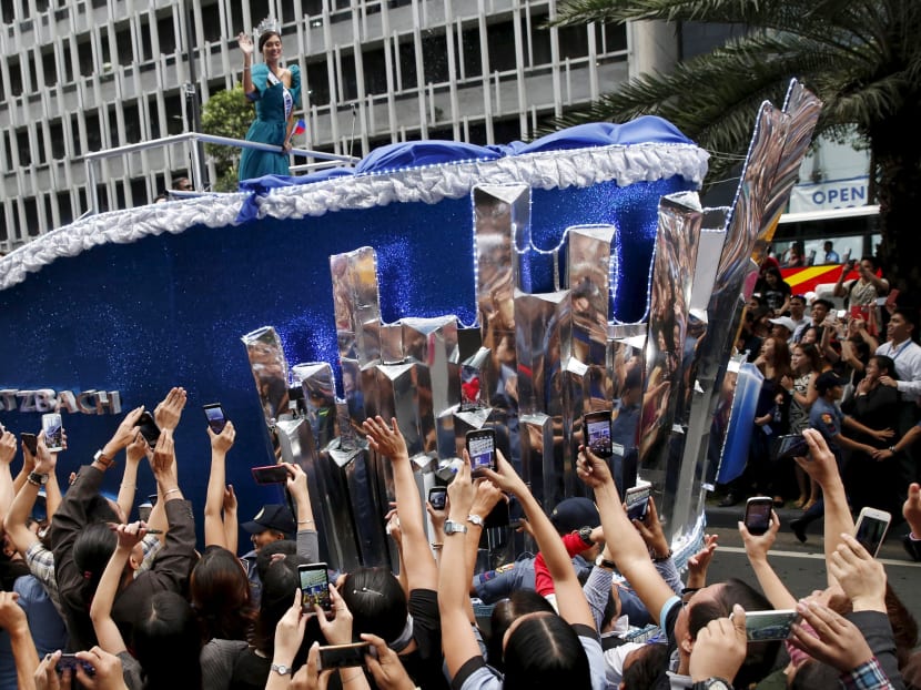 Gallery: Heroine’s welcome home for Philippines’ Miss Universe