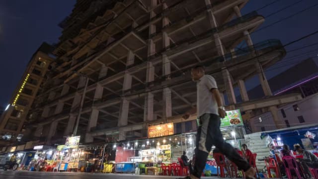 中国房产公司撤后烂尾 柬西港有逾500座“鬼建筑”