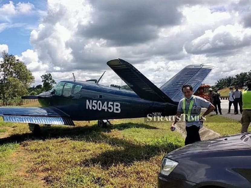 A Beechcraft Bonanza Model 35 light aircraft made an emergency landing on the North–South Expressway (Plus) near Sedenak, Johor on Nov 22, 2020, after experiencing technical difficulties.