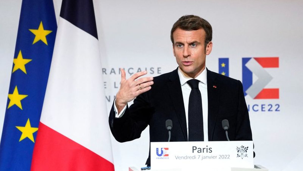 Macron Prancis berdiri dengan komentar ‘kesal’ tentang COVID-19 yang tidak divaksinasi