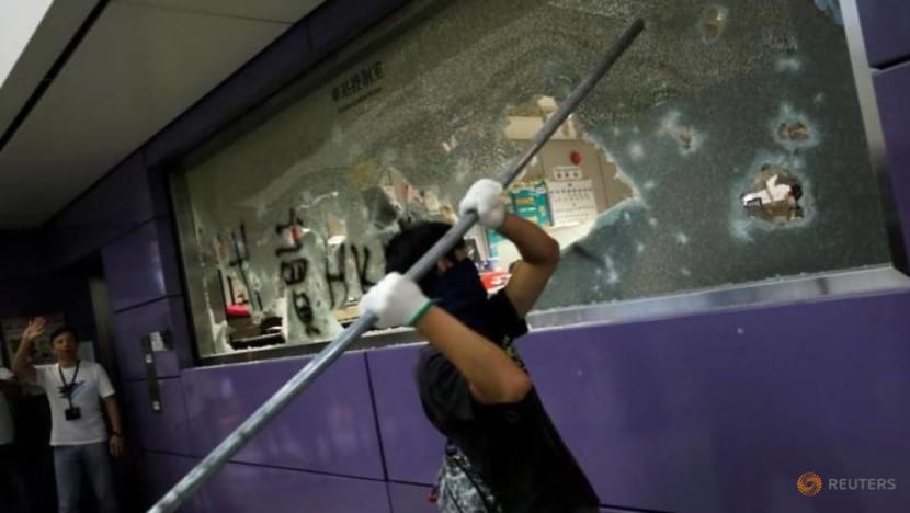 Protesters smash Hong Kong's Tung Chung MTR station, set fire to barricades Protesters smash Hong Kong's Tung Chung MTR station, set fire to barricades