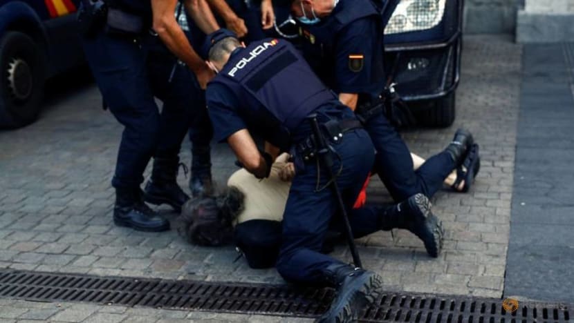 Protesters call for end to Spanish monarchy after former king's exit Protesters call for end to Spanish monarchy after former king's exit
