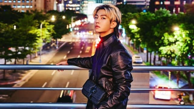 刚夺金钟主持人奖　炎亚纶深夜发文曝遗憾