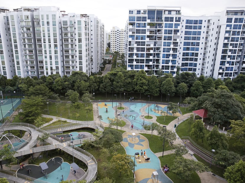 A view of blocks of private residential condominiums (left) and executive condominiums in Singapore January 4, 2016. Photo: Reuters A view of blocks of private residential condominiums (left) and executive condominiums in Singapore January 4, 2016. Photo: Reuters