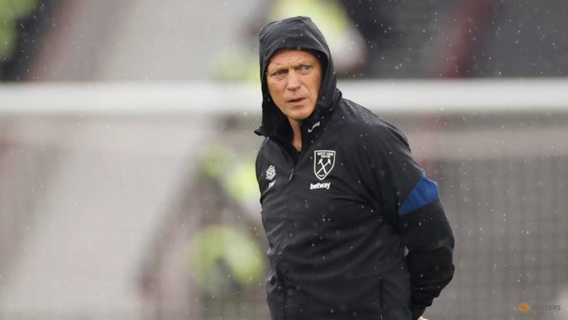 Football: Moyes takes responsibility for Noble's missed penalty Football: Moyes takes responsibility for Noble's missed penalty
