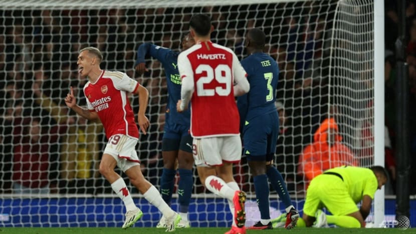 Arsenal crush PSV on 'beautiful' Champions League return