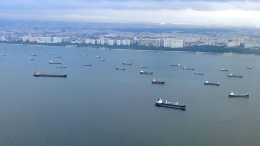 Sekitar 200 kapal dibekalkan dengan minyak tercemar di pelabuhan S'pura
