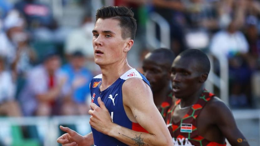 Dominant Ingebrigtsen wins world 5,000m gold Dominant Ingebrigtsen wins world 5,000m gold