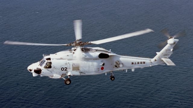 日本海上自卫队两架直升机坠毁 一死七失踪