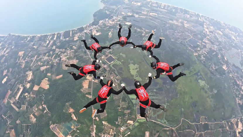 7 men ring formation