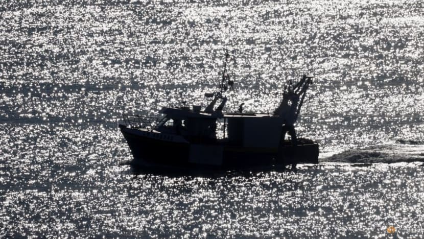 France says it is still short of 150 post-Brexit fishing licences