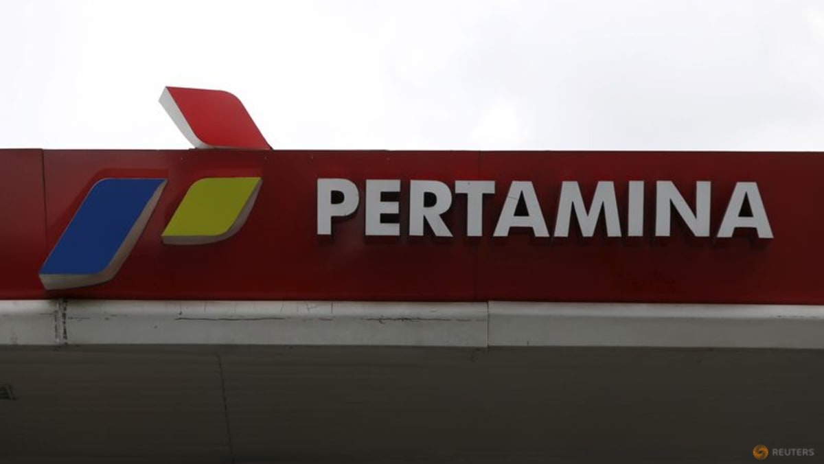 Pertamina Indonesia akan menyesuaikan rencana investasinya di kilang sebagai bagian dari transisi energi