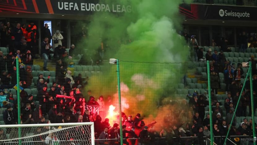 Dutch police arrest 22 after semi-final disturbance - NOS Dutch police arrest 22 after semi-final disturbance - NOS
