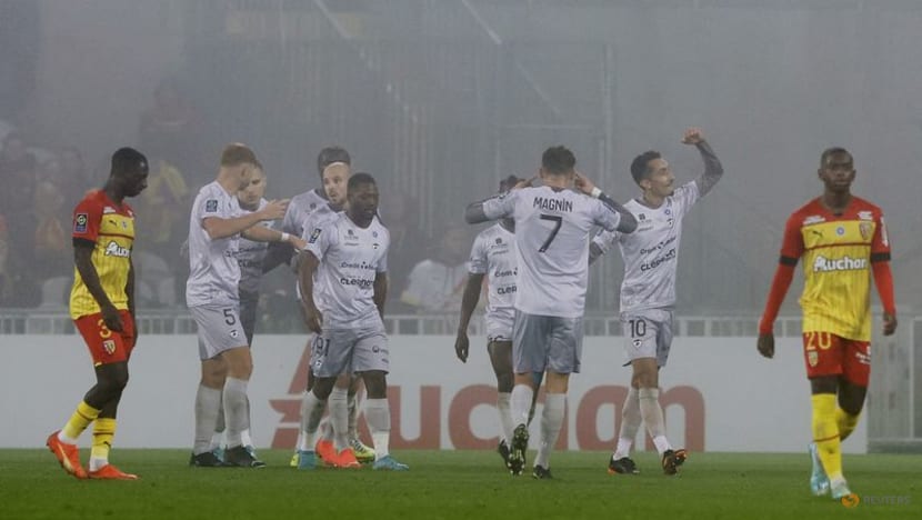 Lens consolidate second place with another home win Lens consolidate second place with another home win