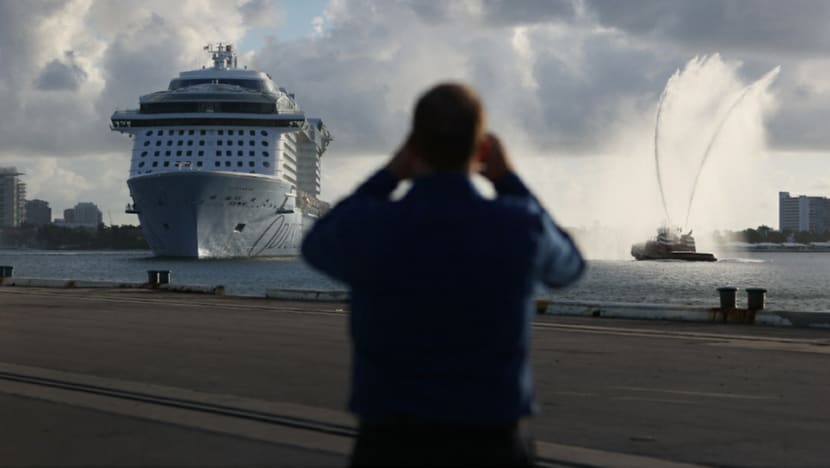 US-based cruise lines, eager to go, clash with Florida on vaccines