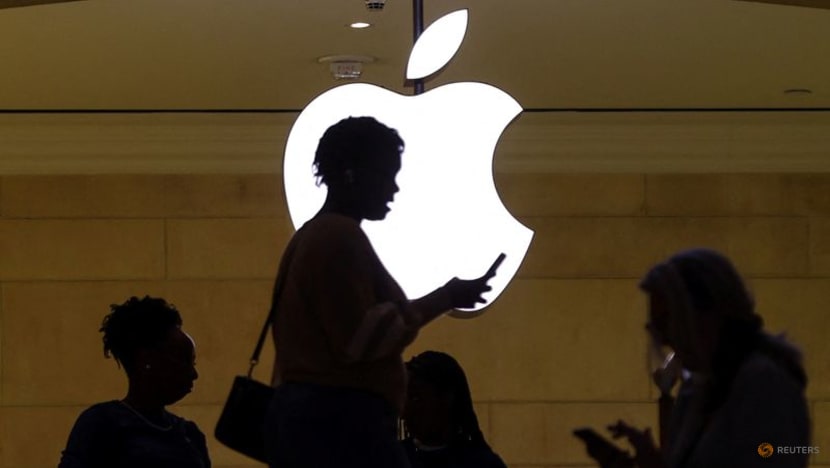 Apple can't ban links to outside App Store payments, US appeals court says