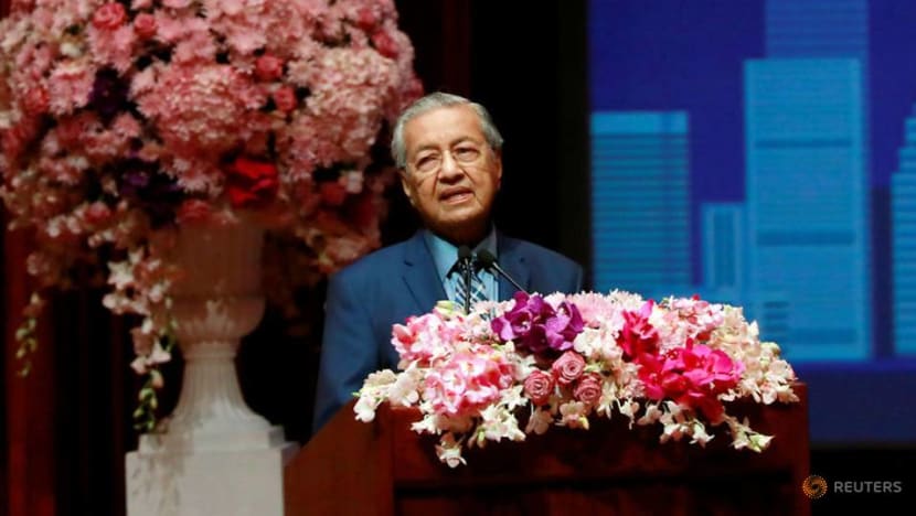Mahathir warns Malaysians not to abuse freedom of speech following temple riots Mahathir warns Malaysians not to abuse freedom of speech following temple riots