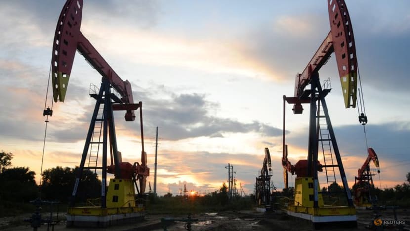 Oil falls as geopolitical tensions ease, China COVID concerns return Oil falls as geopolitical tensions ease, China COVID concerns return