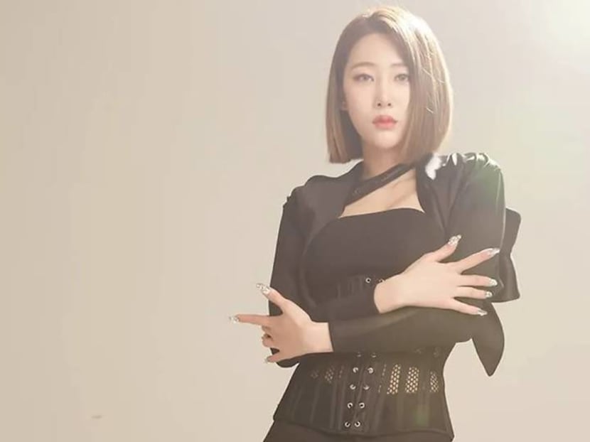K-pop singer accused of cheating fan of money, agency responds