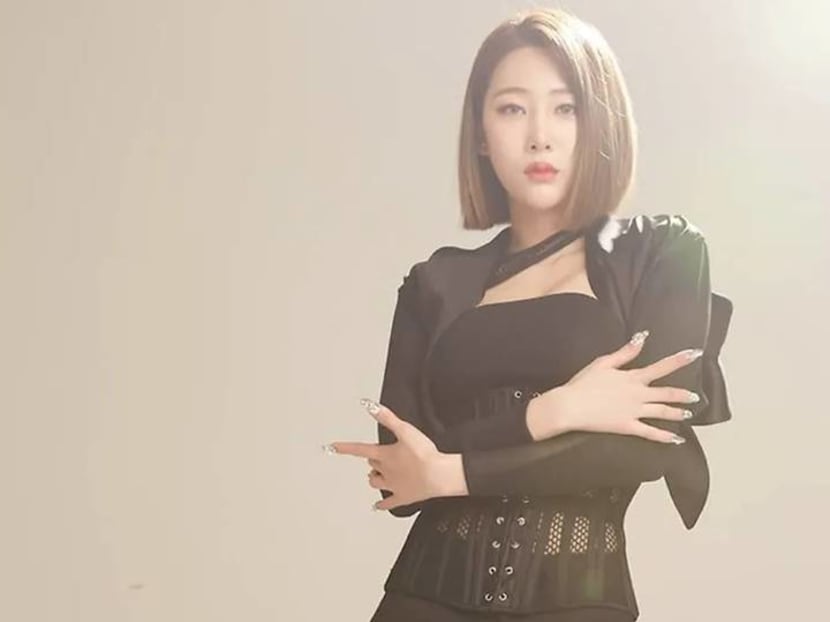 K-pop singer accused of cheating fan of money, agency responds K-pop singer accused of cheating fan of money, agency responds