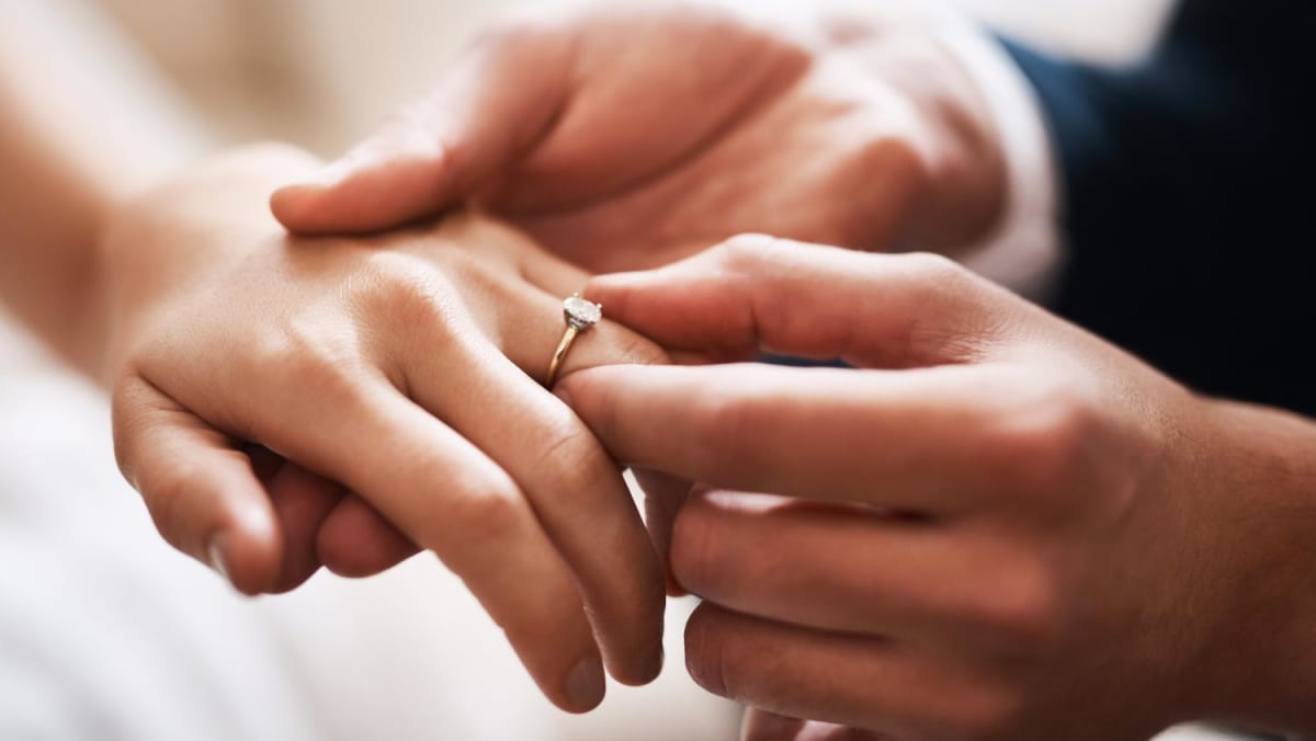 CNA menjelaskan: Perlindungan pernikahan dalam Konstitusi – seperti apa bentuknya dan apa artinya