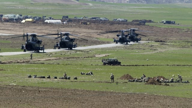 美军驻伊拉克军事基地遭武装无人机攻击
