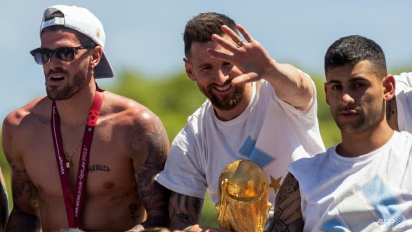 Messi leaves hometown to return to PSG Messi leaves hometown to return to PSG