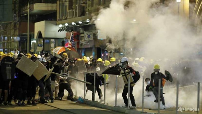 Singaporeans advised to avoid Hong Kong airport, border town ahead of protests