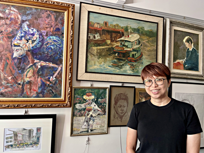 Propelled by her love for her late father, this accountant opened an art gallery for his 1,000 paintings