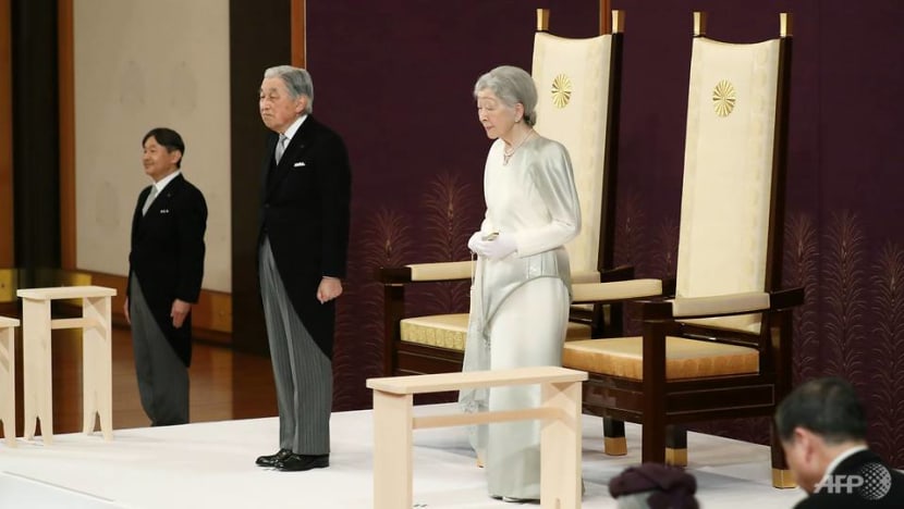 Japan rings in new era as Naruhito becomes emperor Japan rings in new era as Naruhito becomes emperor