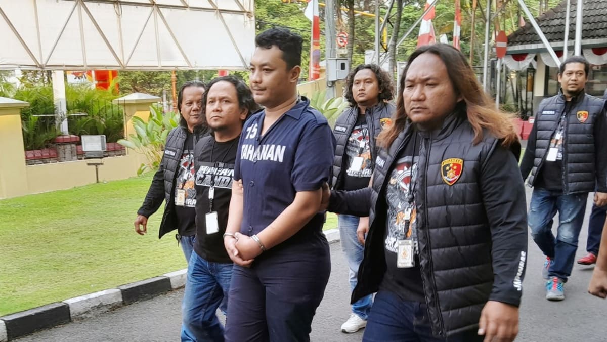 Gelombang kekerasan di Indonesia mendorong seruan ‘tembak untuk membunuh’