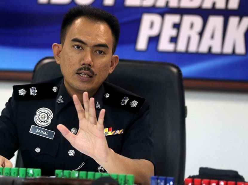Perak Tengah District police chief Supt Mohamad Zainal Abdullah said the old man was hacked on the head, right arm and left palm in the incident.
