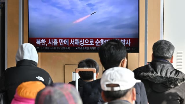 一周内第四次 韩军指朝鲜向西部海域发射多枚巡航导弹